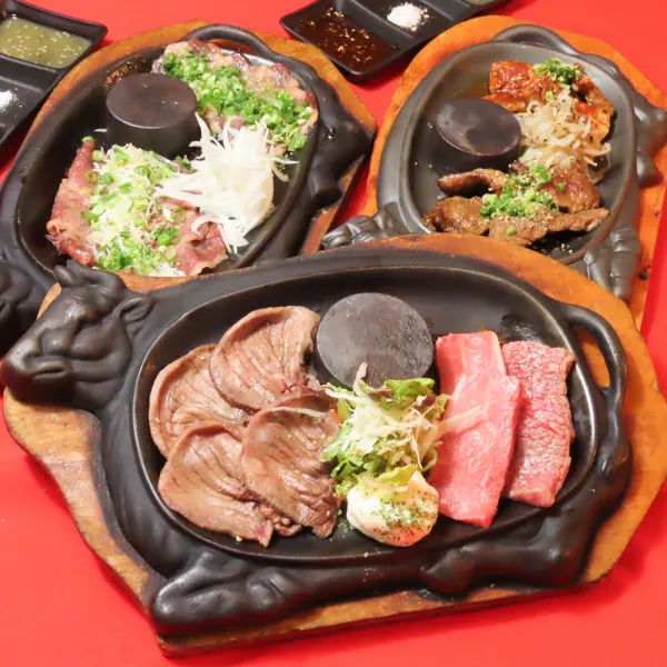 牛カツ&肉寿司のニクヤキベンジャミン博多店の写真2