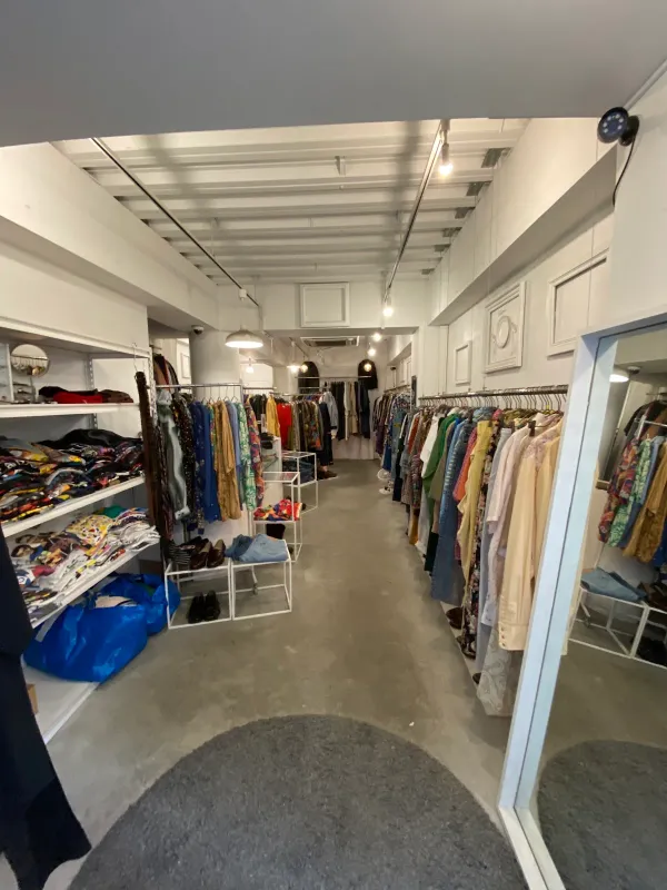 古着屋 iot 下北沢店の写真3