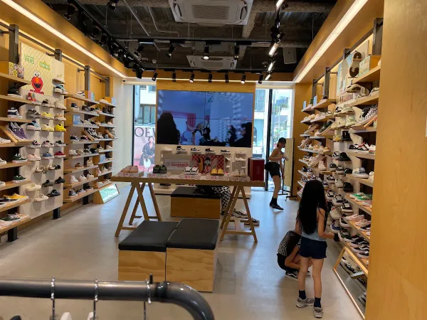 VANS STORE HARAJUKUの写真2
