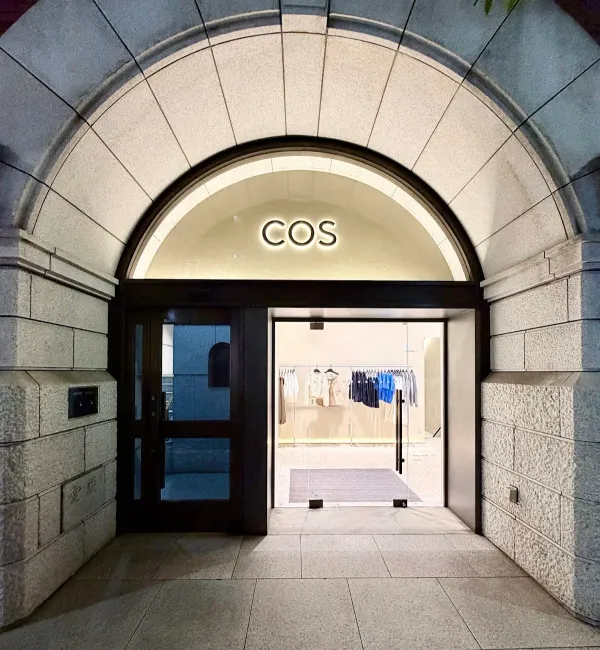 COS 青山店の写真3