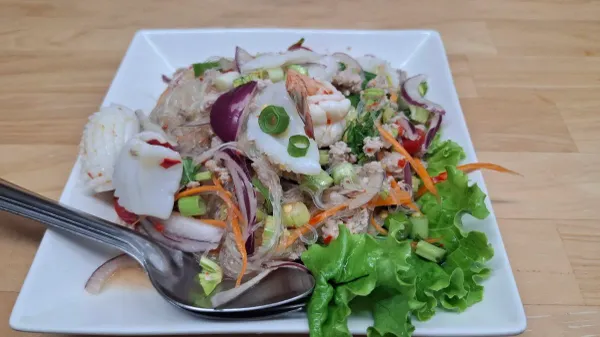 CHICKEN ONE NOODLES チキンワン ヌードル (Thai Restaurant, ป้าแก้ว)の写真2