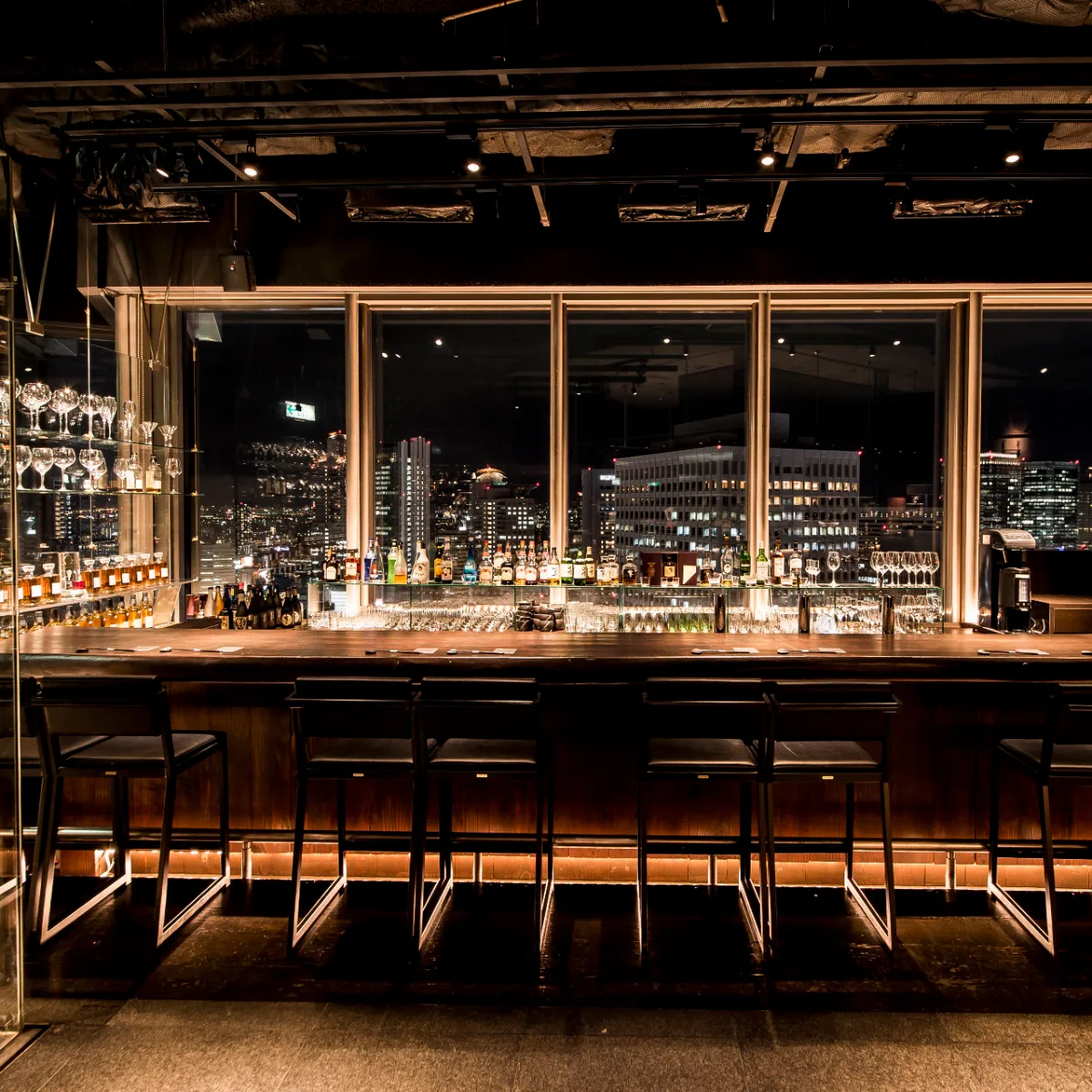 Dynamic Kitchen & Bar SUN Osakaのメイン写真
