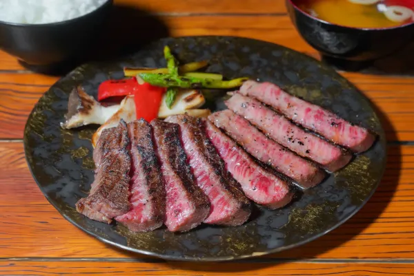 Osaka Station Restaurant Steak Sandwich & Pizza (Halal Gluten Free ) Umeda 大阪 梅田 和牛 餐厅の写真2
