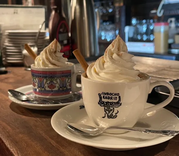 CAFÉ ラドリオ