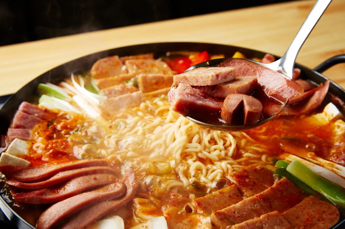 신사부대찌개&품격삼겹살 영등포본사직영점のメイン写真