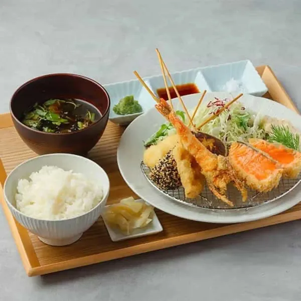 KUSIAGE RESTAURANT SAKURA KITTE OSAKAの写真5