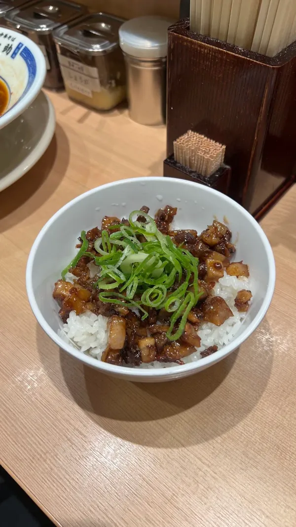 博多中華そば 幸ノ助 渡辺通店の写真5