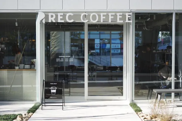 REC COFFEE Suidobashiの写真4