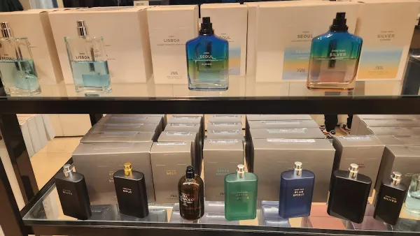 ZARA 福岡天神西通り店の写真4