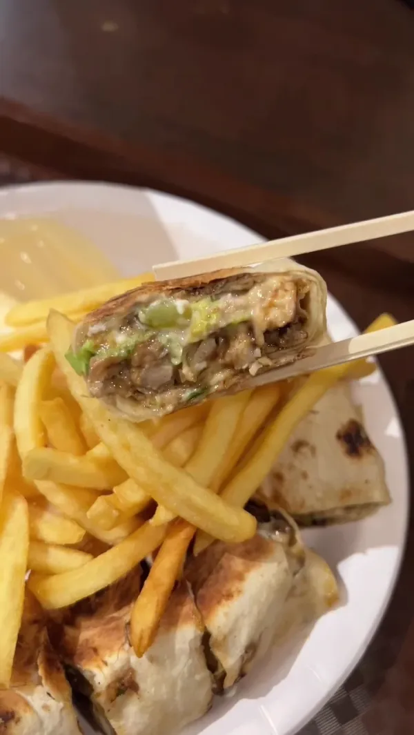 Shawarma House Halal Restaurantの写真2