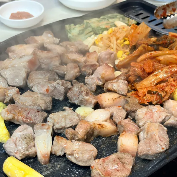 운봉흑돼지전문점