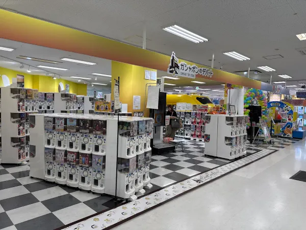 ガシャポンのデパートフジグラン松山店の写真2