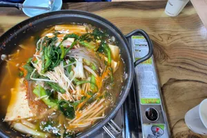 ポヤネ食堂