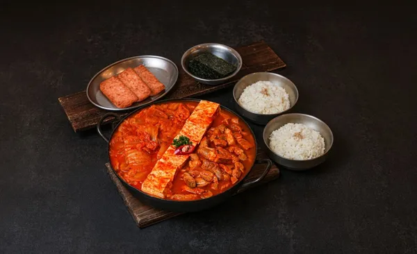 팔팔찌개 교대점 사진 3