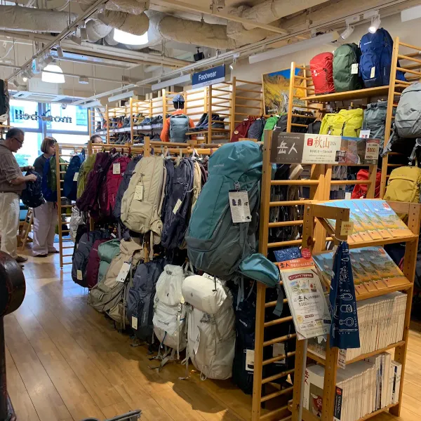 mont-bell Kobe Sannomiya Storeの写真3