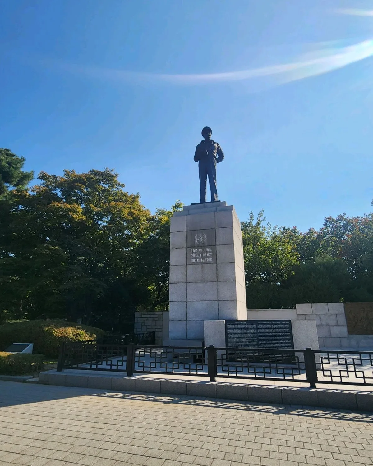 자유공원맥아더장군동상 대표 사진