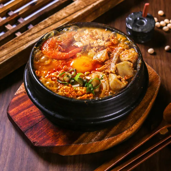 キワオクチョダンスンドゥブ カンヌン本店の写真5