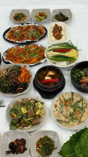 コムチ食堂