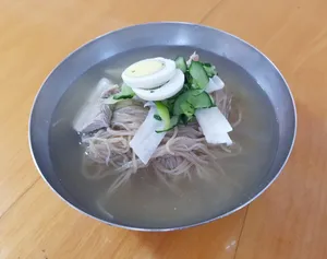 プウォンミョンオク