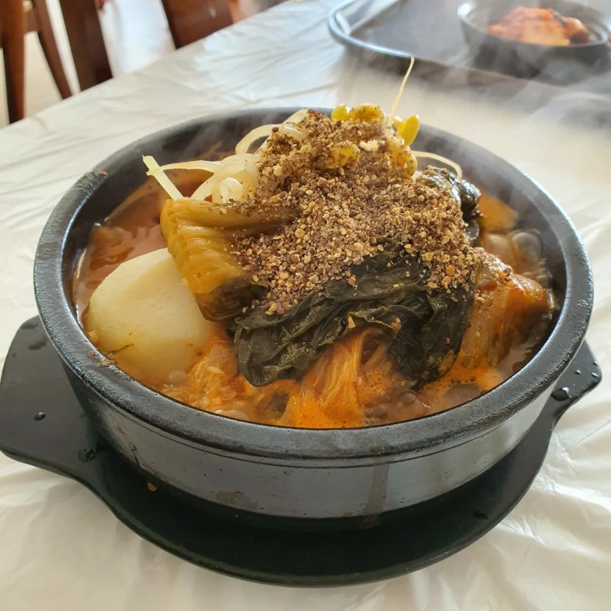 Eomma-ne Gamjatang, main photo