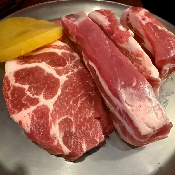 ナイストゥミチュ タリミサムギョプサル イルサン 本店の写真5