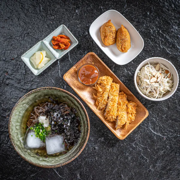 ハムドクシンビうどんの写真4
