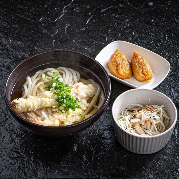 ハムドクシンビうどんの写真5