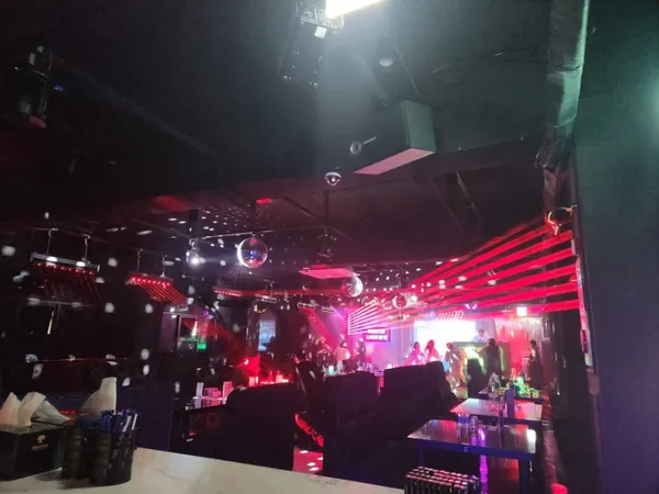 카리스마나이트 사진 5
