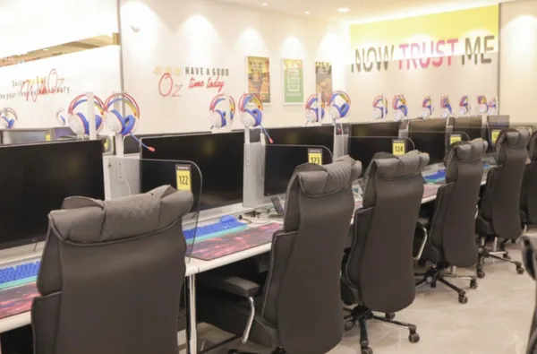 オプティマムゾーンPCカフェ クロデジタルダンジ駅店の写真2