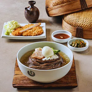 トバギ冷麺 シンガ本店