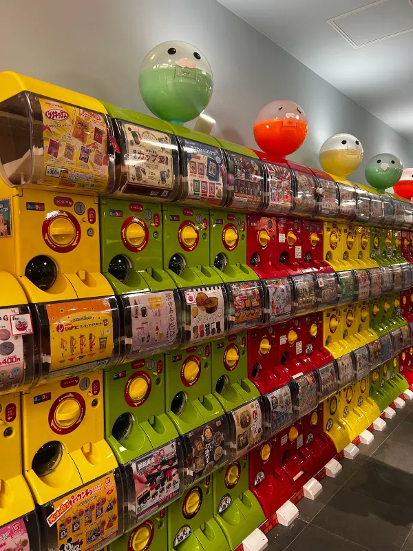 ガチャ王国オズコレボ大街道店の写真2