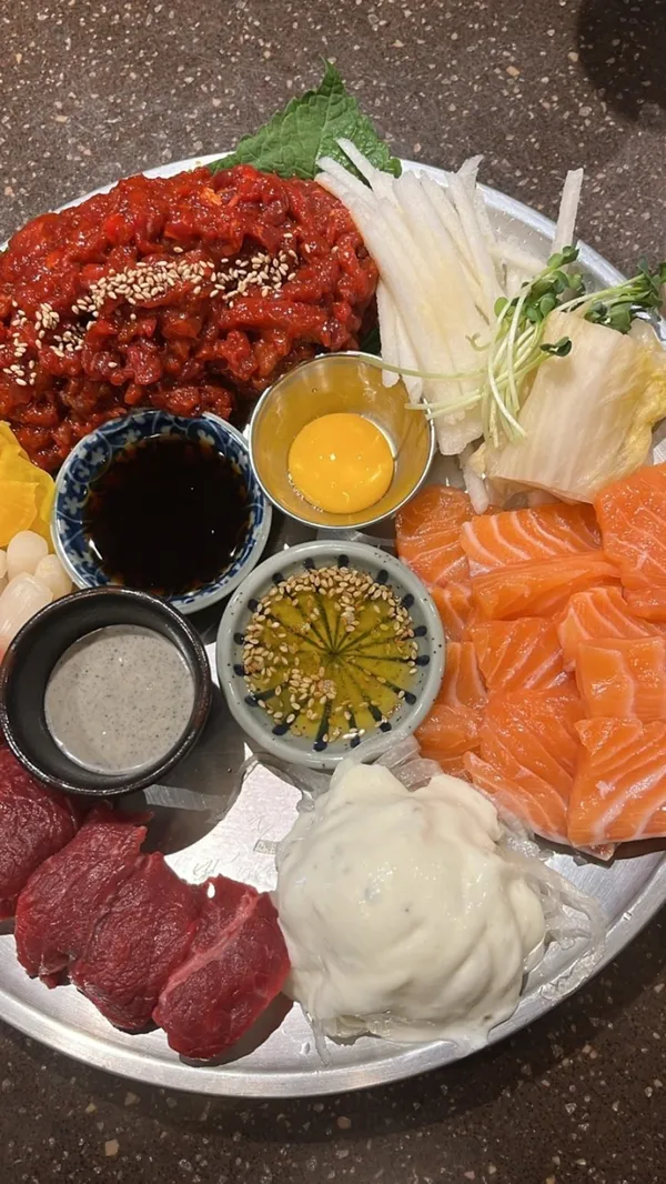 ヒョンニム ユッケ ヨンボン店