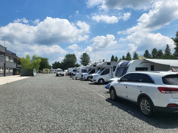 キャンプパーク 自動車野営場