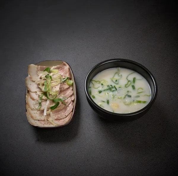 クムスドゥェジクッパ キョンソンブギョンデ店の写真4