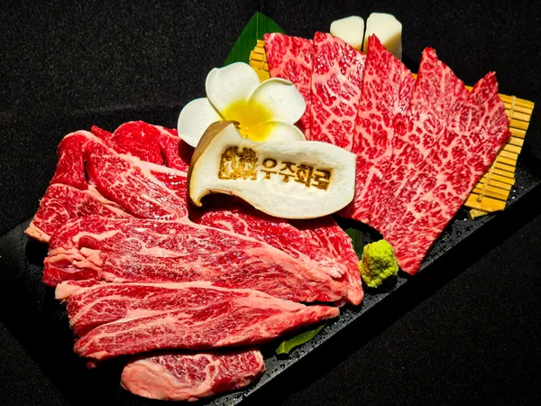ウジュファログイ サンボンジョムの写真2