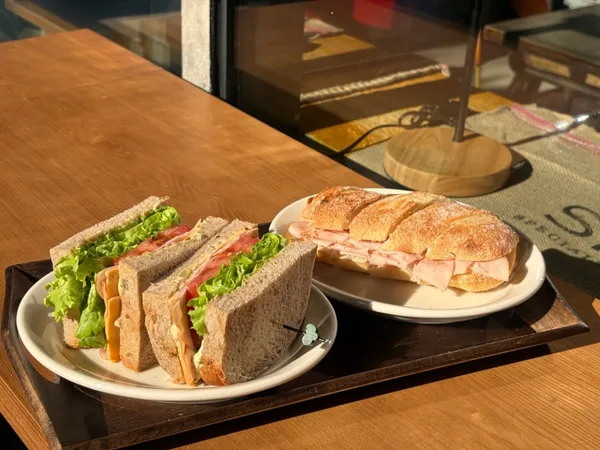 アルモンドロースタリー